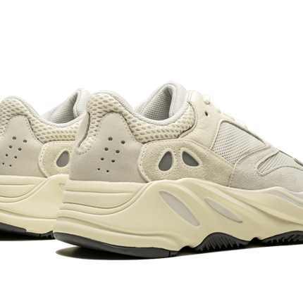 Yeezy Boost 700 "Analog"