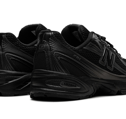 New Balance 740 "Triple Black"