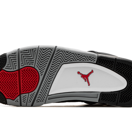 Air Jordan 4 „Schwarze Leinwand“