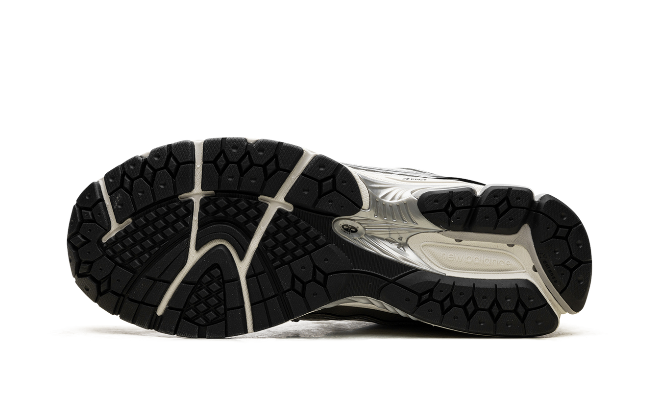 New Balance M1906 "METALLIC SILBER"