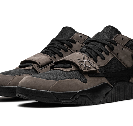 Nike Jumpman Jacke TR "Travis Scott - Dark Mocha"