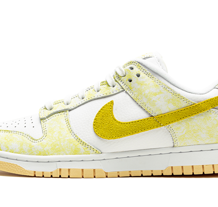 Nike Dunk Low WMNS "Yellow Strike"