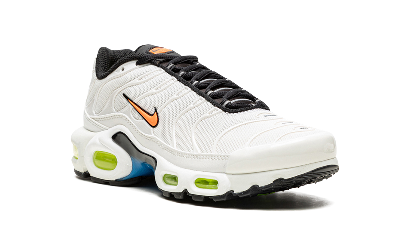 Nike Air Max Plus WMNS "Barely Rose/White Metallic Silver"