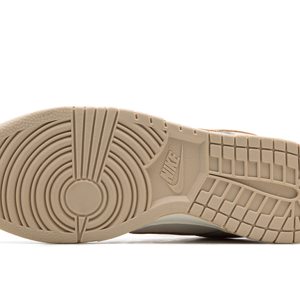 Nike Dunk Low WMNS "Phantom Metallic Gold"