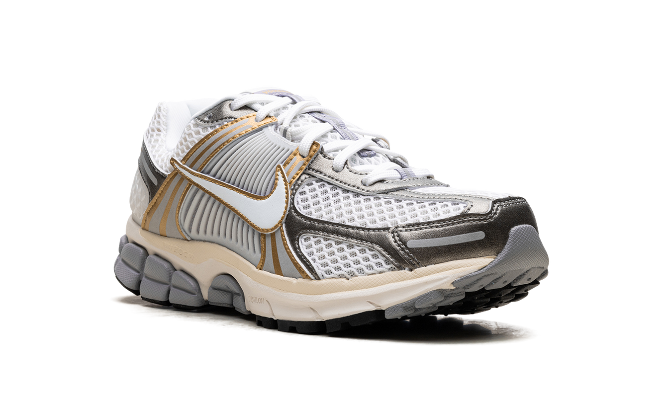 Zoom Vomero 5 „Platinum Tint Metallic Gold“