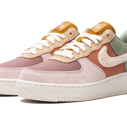 Nike Air Force 1 WMNS "Oil Green"