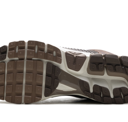 Nike Zoom Vomero 5 "Mink Brown"