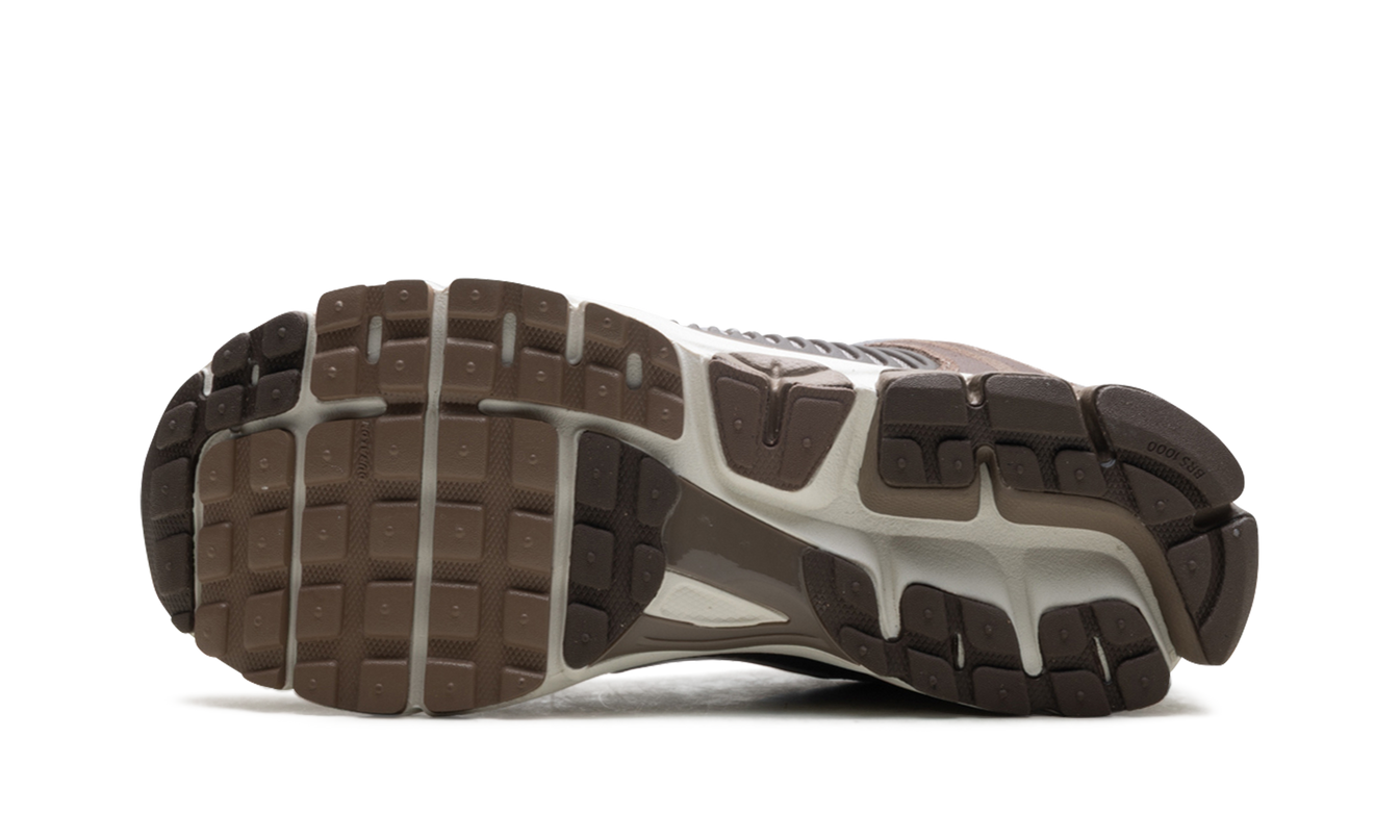 Nike Zoom Vomero 5 "Mink Brown"