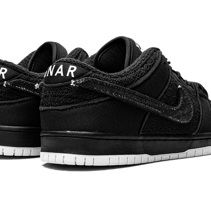 Nike Dunk SB Low "Gnarhunters"