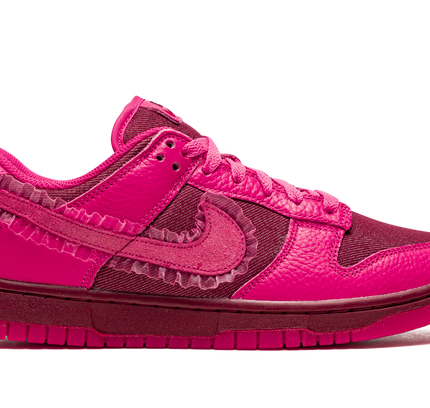 Nike Dunk Low WMNS "Valentine’s Day"