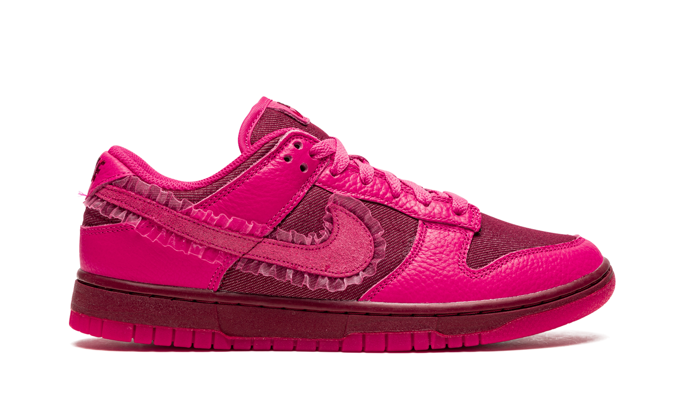 Nike Dunk Low WMNS "Valentine’s Day"