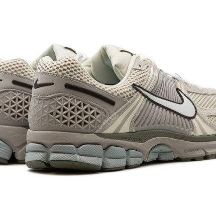 Air Zoom Vomero 5 "Helles Erzholzbraun"