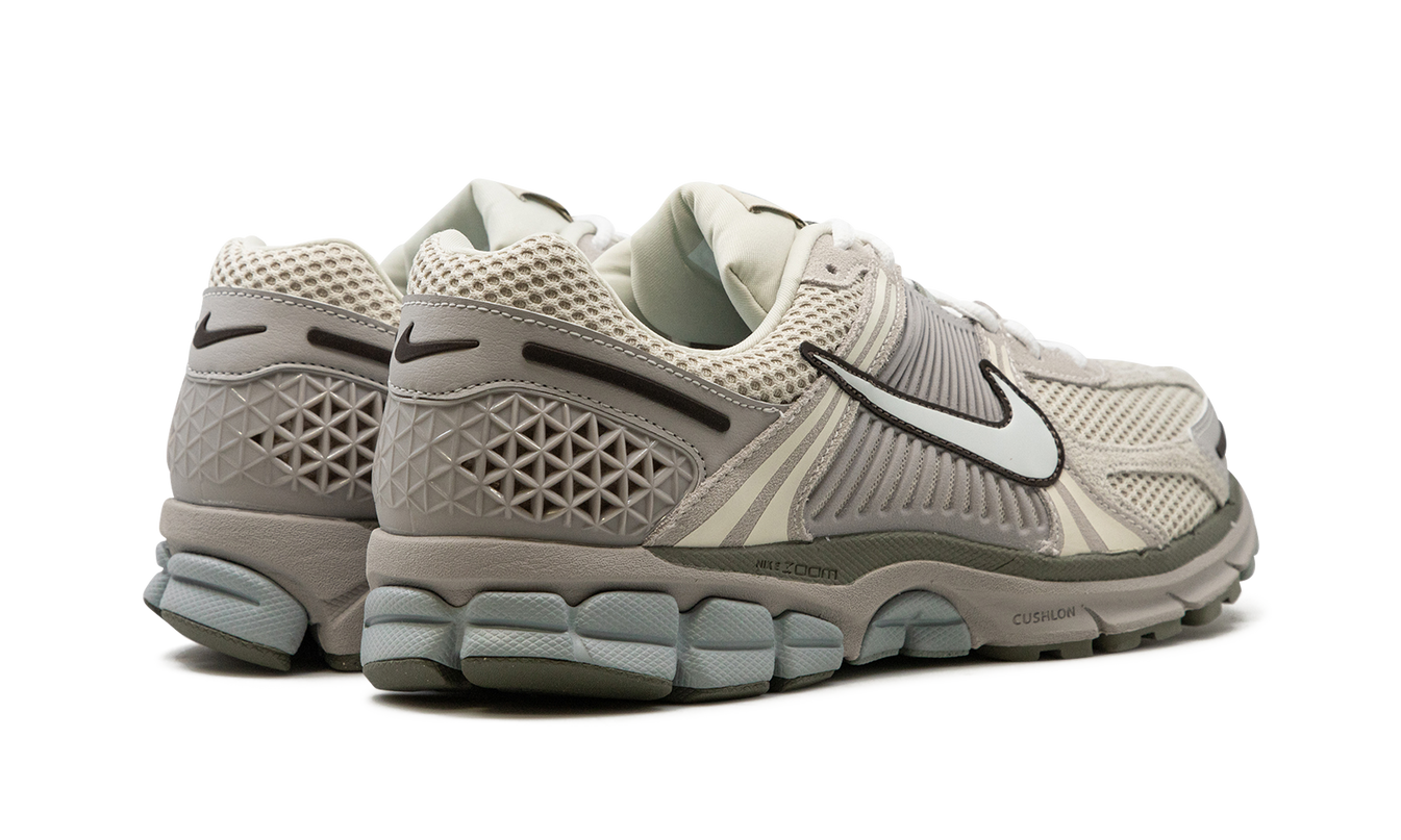 Air Zoom Vomero 5 "Helles Erzholzbraun"