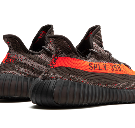 Yeezy 350 „Carbon Beluga“