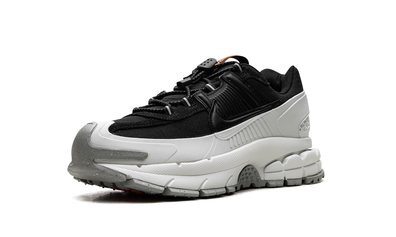Zoom Vomero 5 Roam "Schwarz Hellsilber"