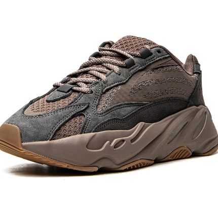 Yeezy Boost 700 V2 „Mauve“