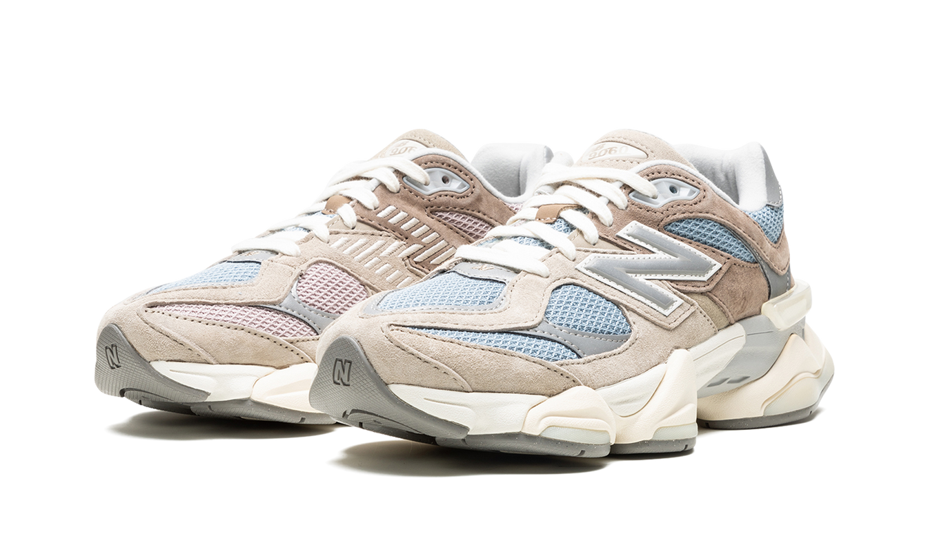 New Balance 9060 „Meersalz/Blau“