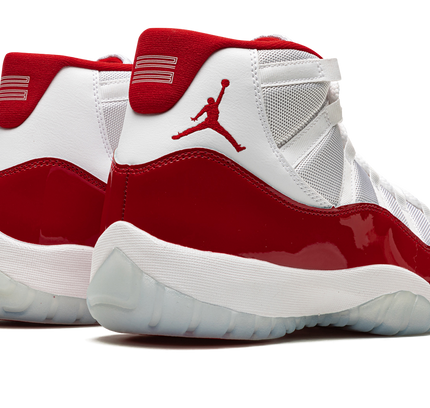 Air Jordan 11 "Cherry 2022"