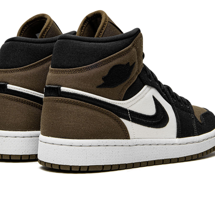 Air Jordan 1 MID SE WMNS "Olive Toe"
