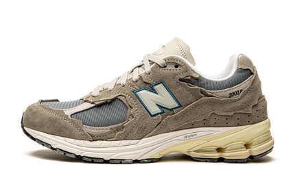 New Balance 2002R 