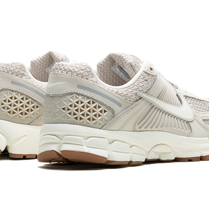 Nike Zoom Vomero 5 WMNS "Light Orewood Brown"