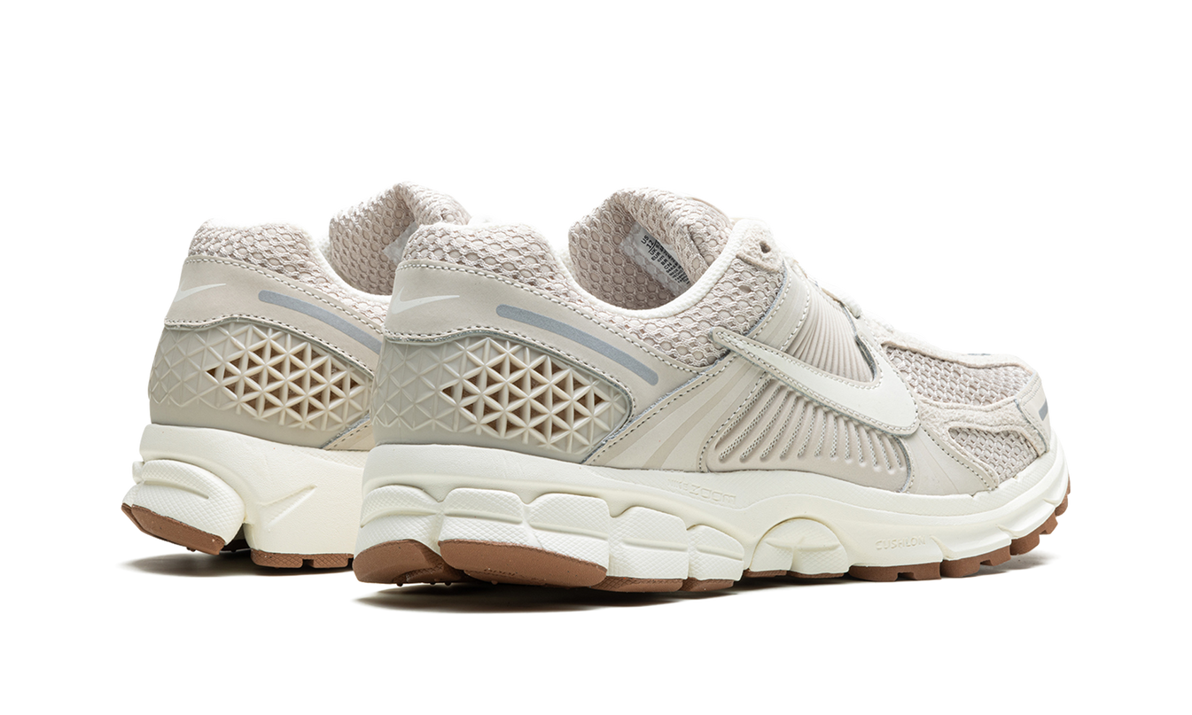 Nike Zoom Vomero 5 WMNS "Light Orewood Brown"