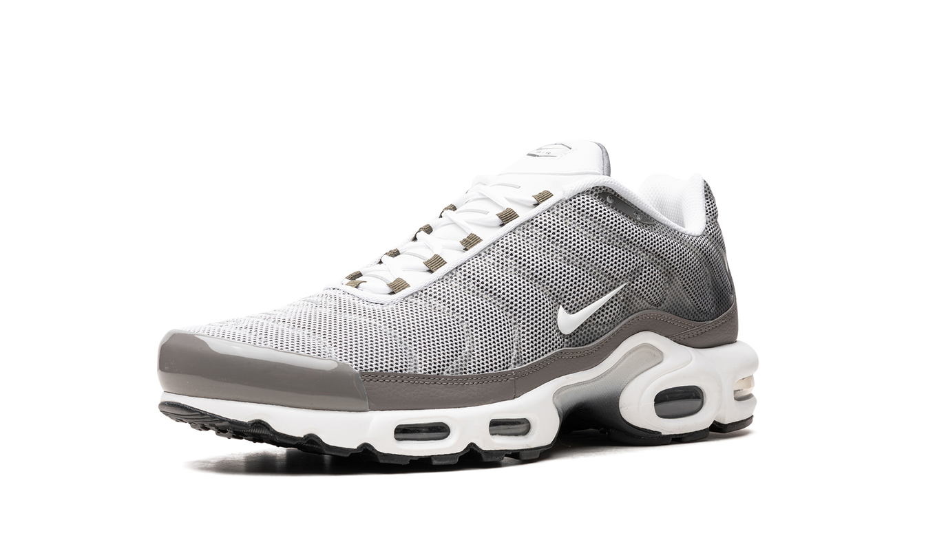 Nike Air Max Plus SE "Flat Pewter"
