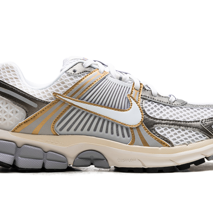 Zoom Vomero 5 „Platinum Tint Metallic Gold“