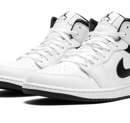 Air Jordan 1 Mid "Stormtrooper"