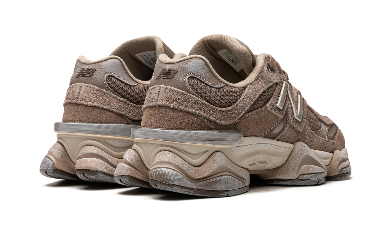 New Balance 9060 „Pilzbraun“