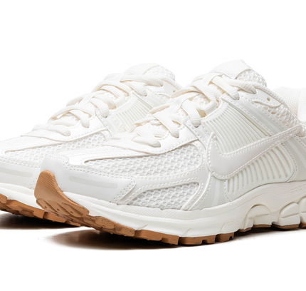 Nike Zoom Vomero 5 WMNS "SAIL GUM"