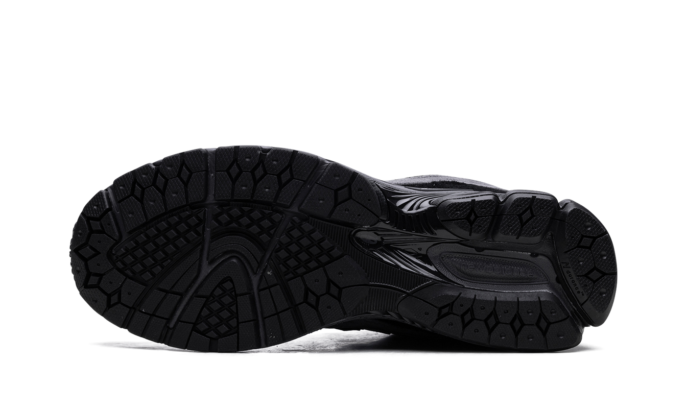 New Balance 2002R "Black Magnet"