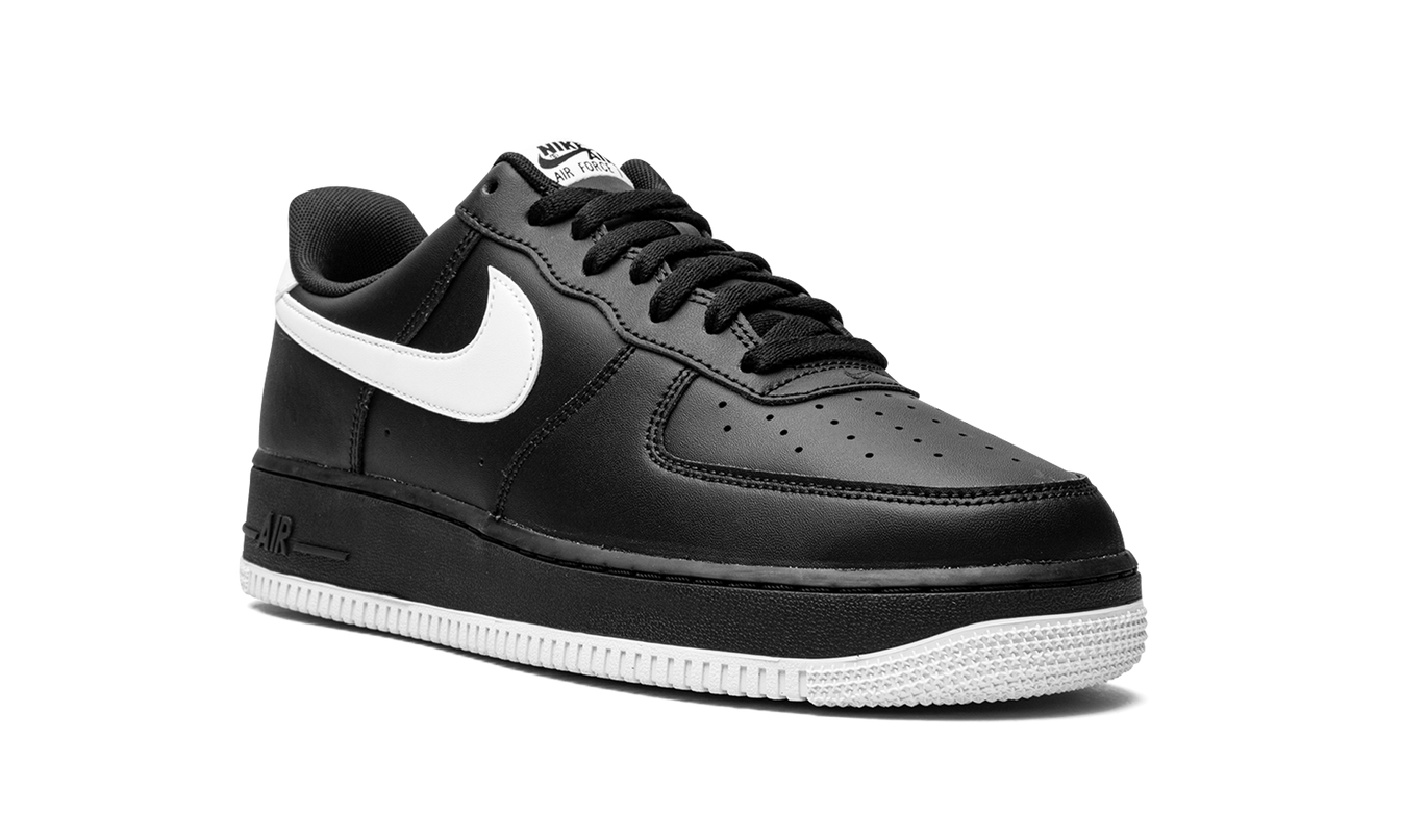 Nike Air Force 1 '07 "Black / White"