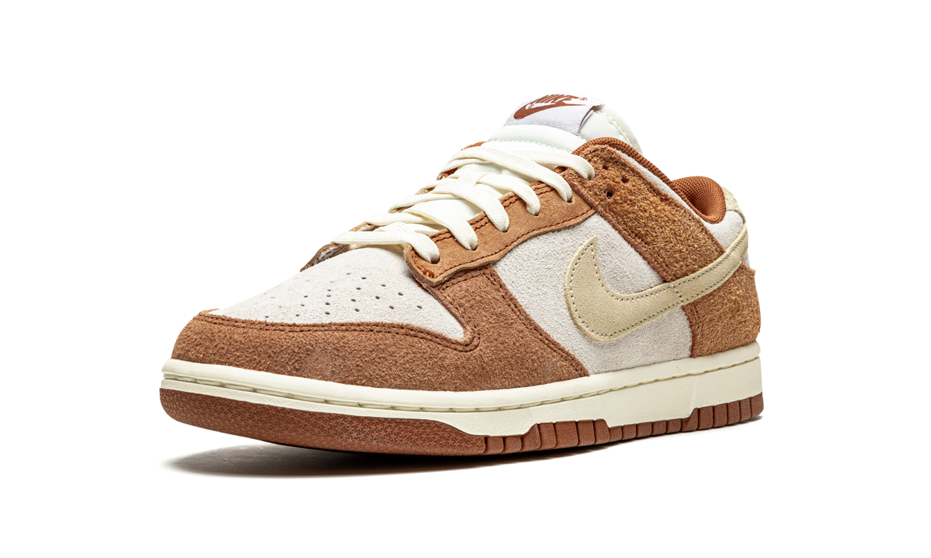 Nike Dunk Low PRM "Medium Curry"