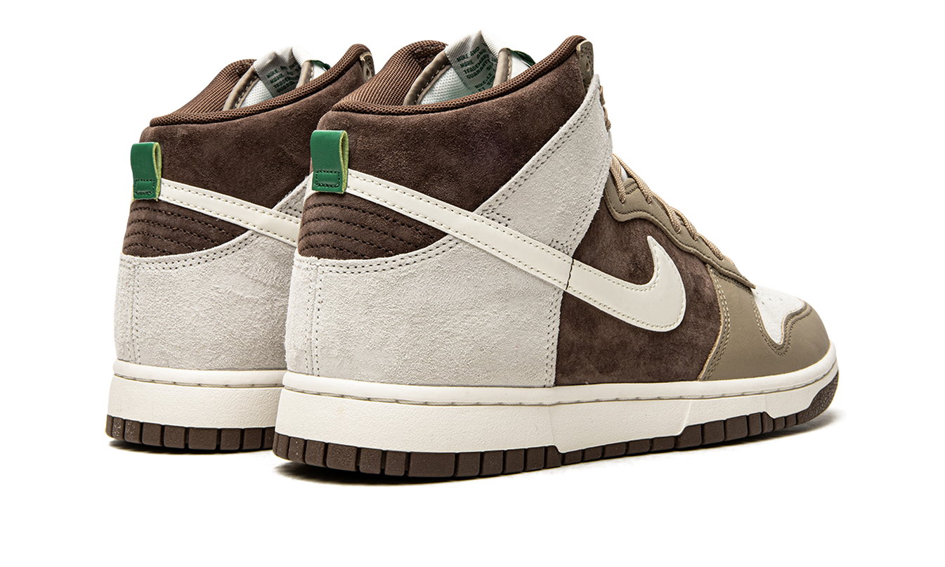 Nike Dunk High "Light Chocolate"