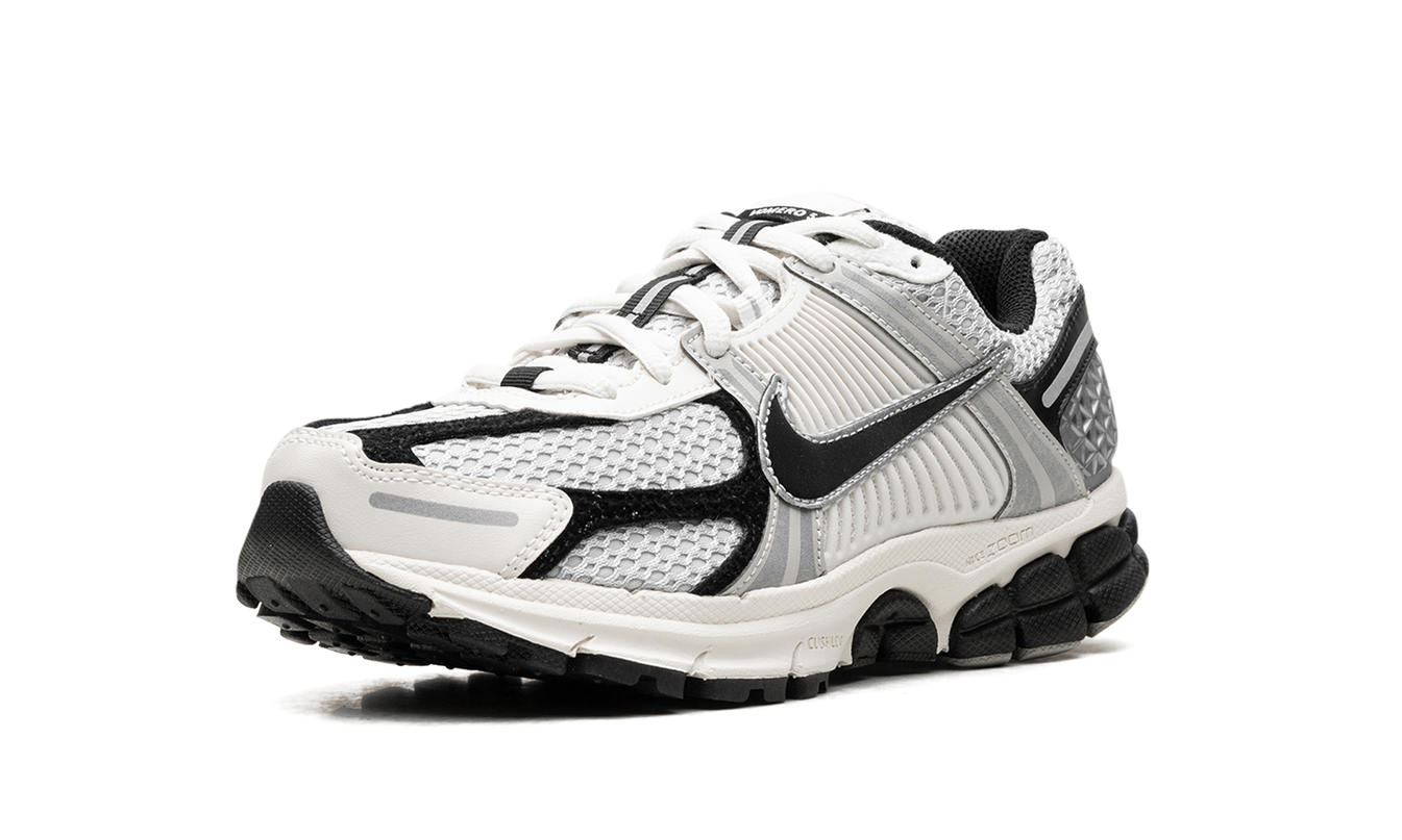 Zoom Vomero 5 "Photon Dust Black"