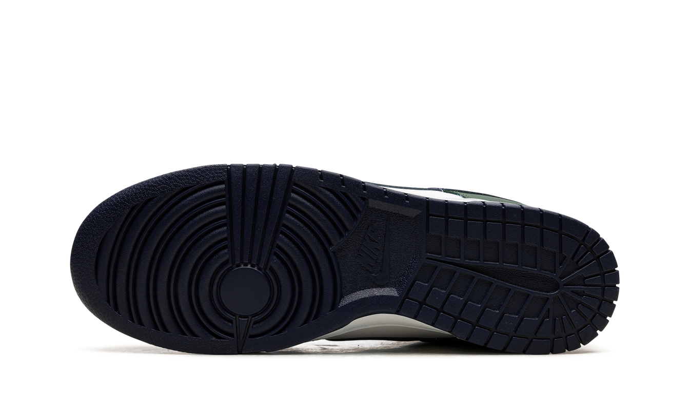 Nike Dunk Low "Fir"