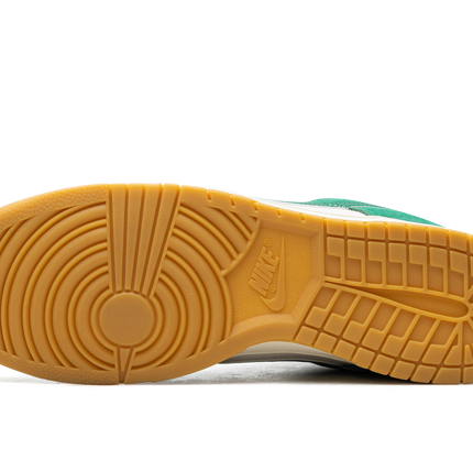 Nike Dunk Low SE "Malachite"