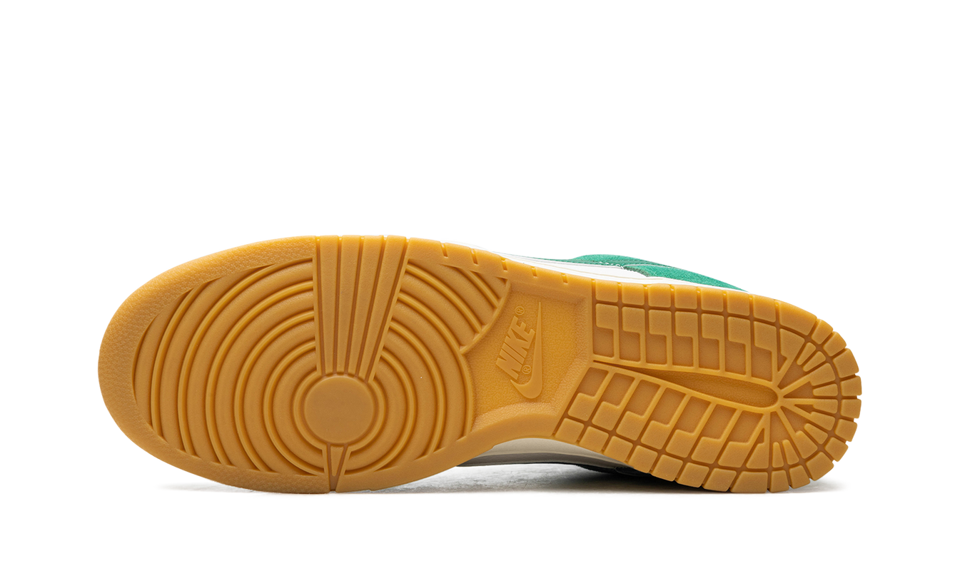 Nike Dunk Low SE "Malachite"