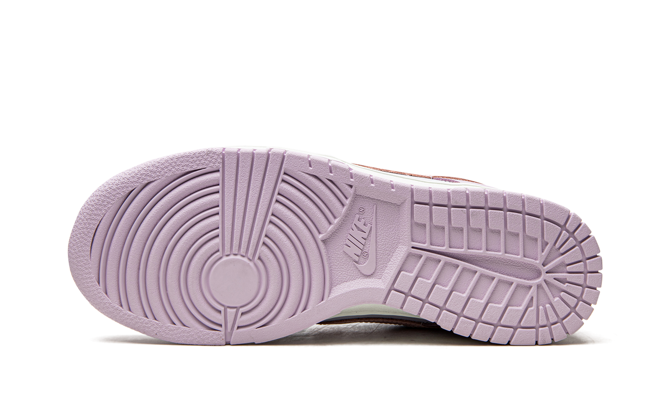 Nike Dunk Low WMNS "Easter"