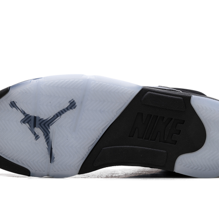 Air Jordan 5 Retro OG "Black Metallic Reimagined"