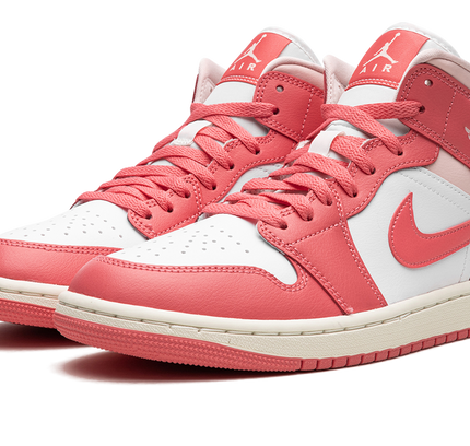 Air Jordan 1 MID WMNS "Strawberries And Cream"
