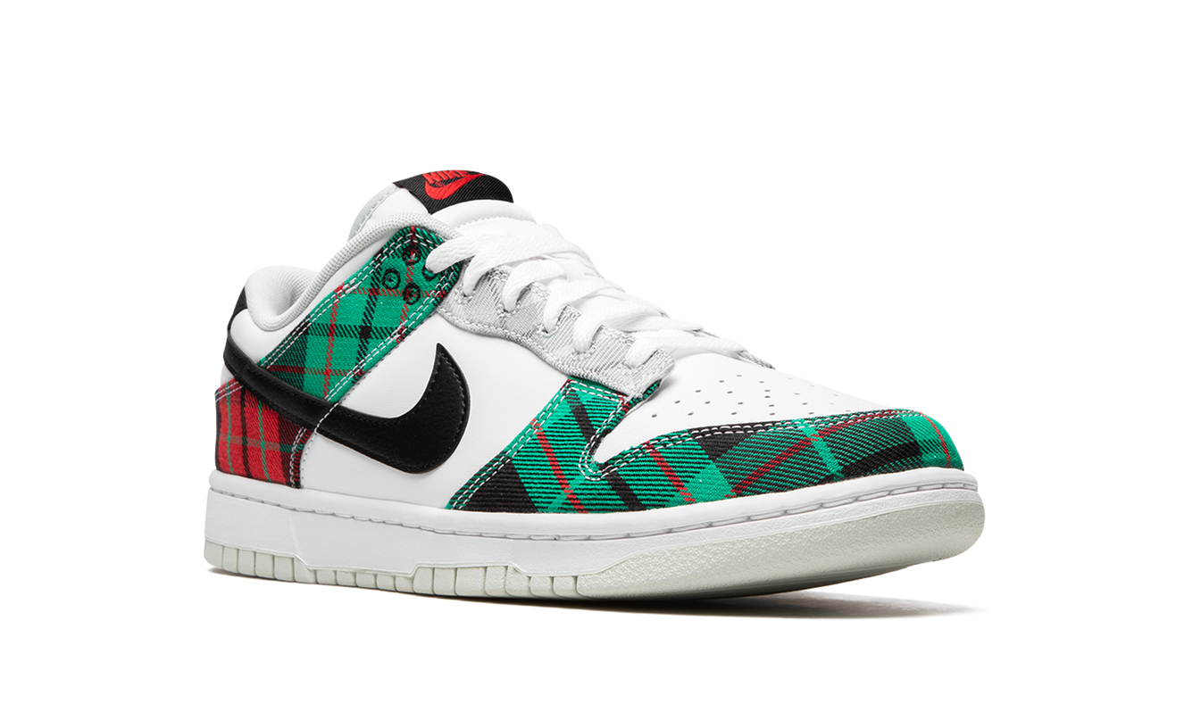 Nike Dunk Low "Tartan Plaid"