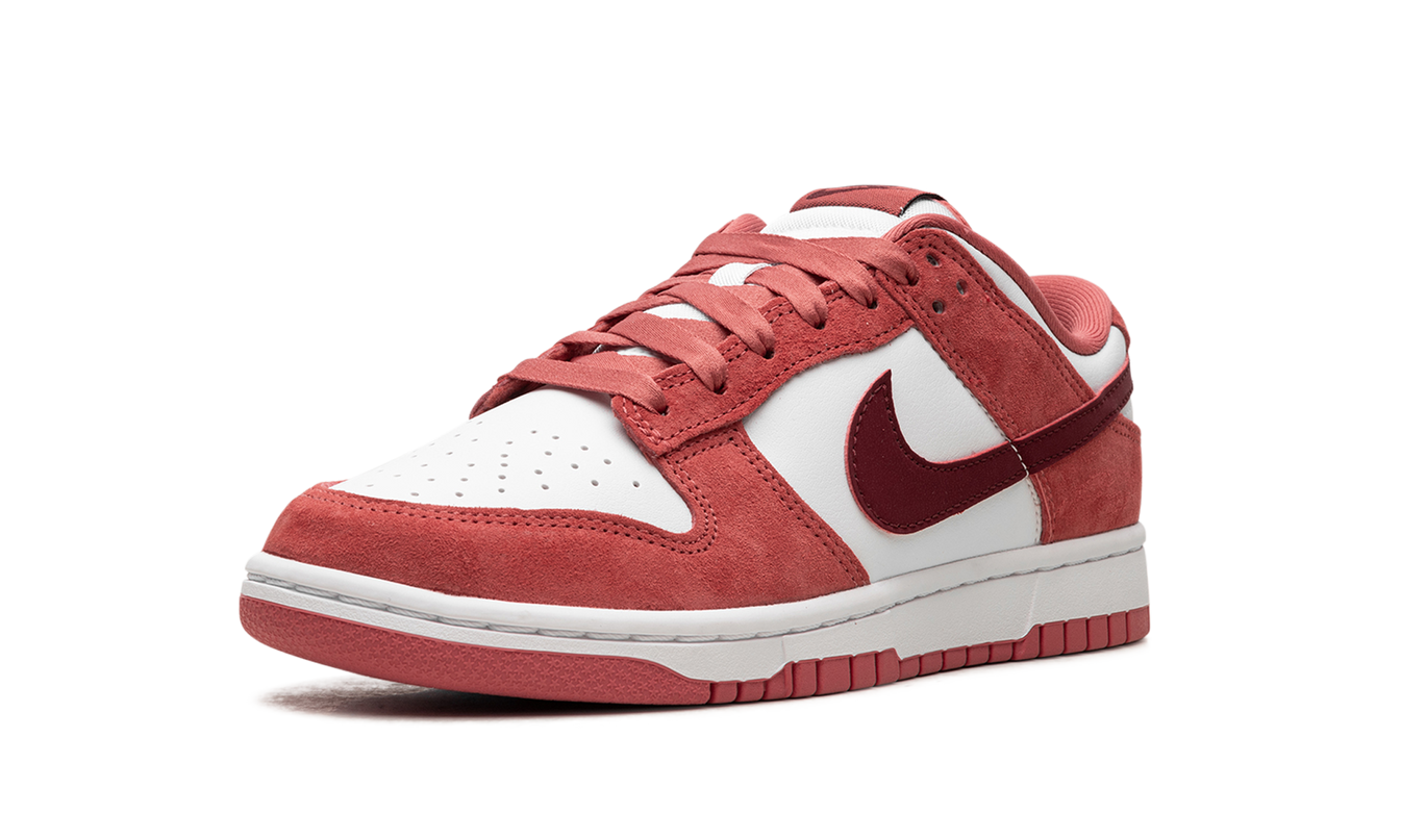 Nike Dunk Low WMNS "Valentine's Day"