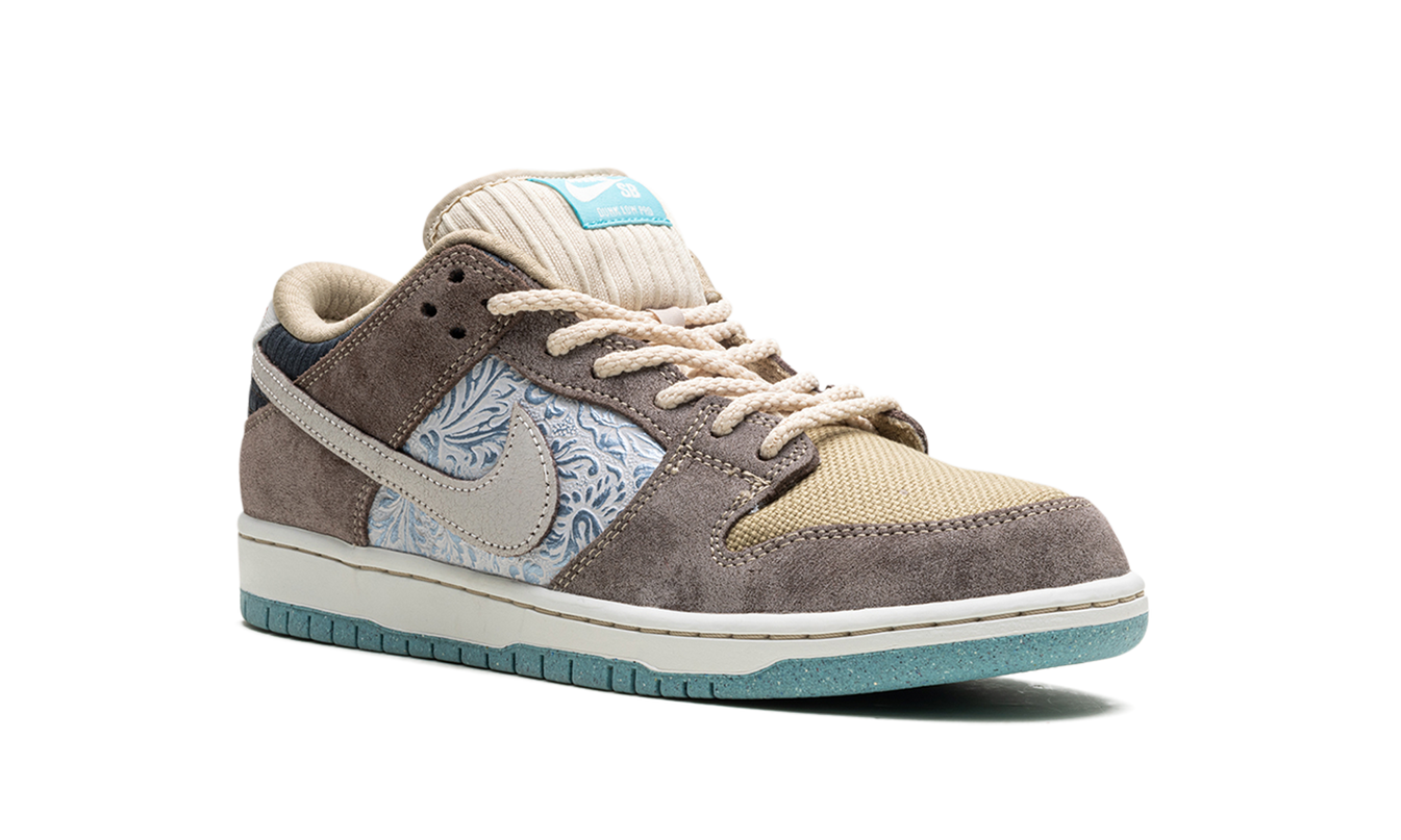 Nike Dunk SB Low "Big Money Savings"
