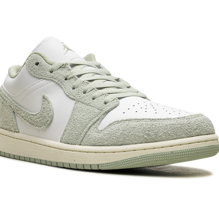 Air Jordan 1 Low SE "Seafoam"