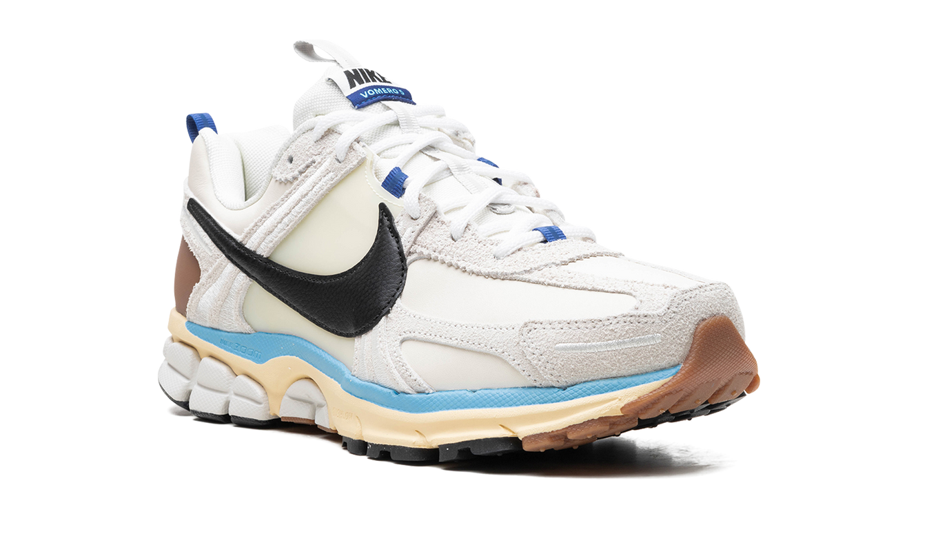 Nike Zoom Vomero 5 WMNS "Design By Japan"