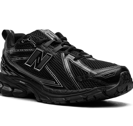 New Balance 1906R "Black / Silver"