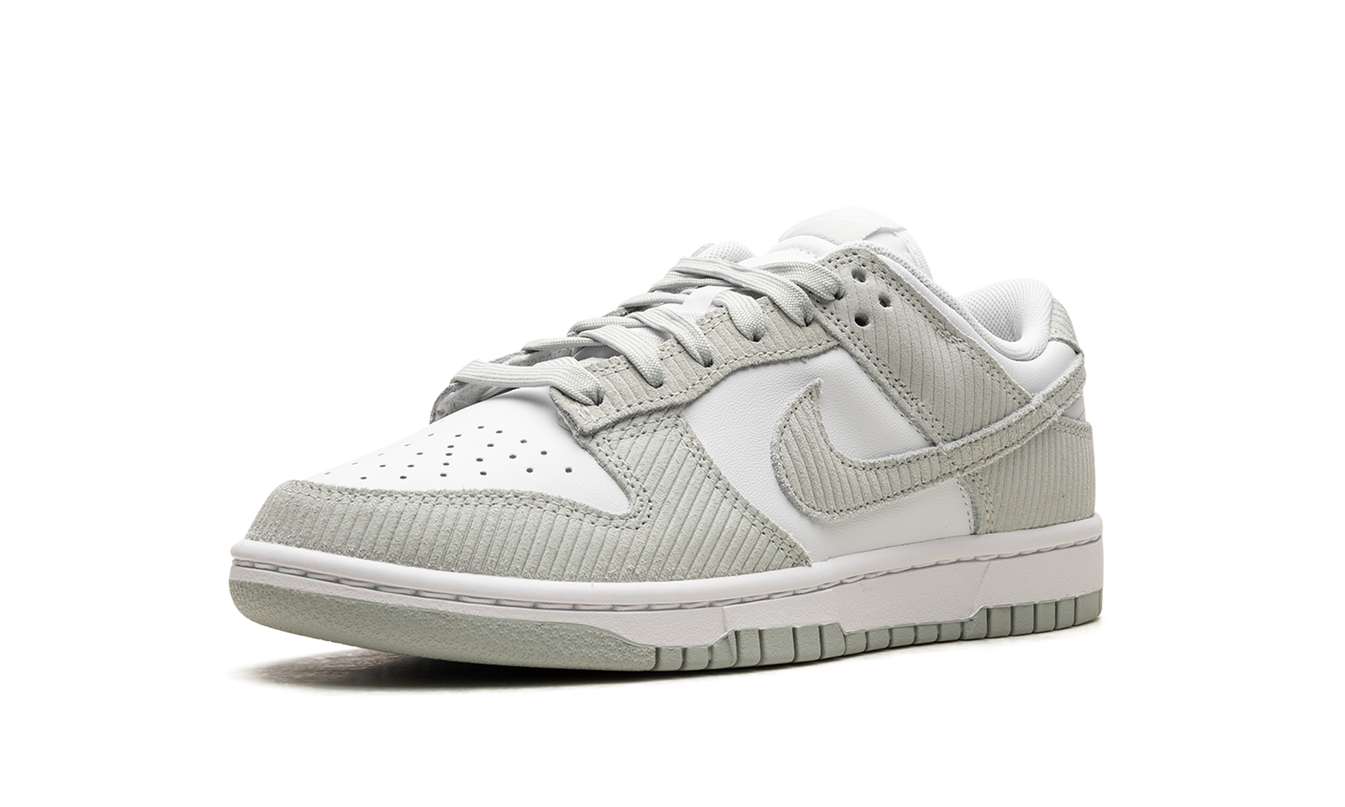 Nike Dunk Low WMNS "Grey Corduroy"