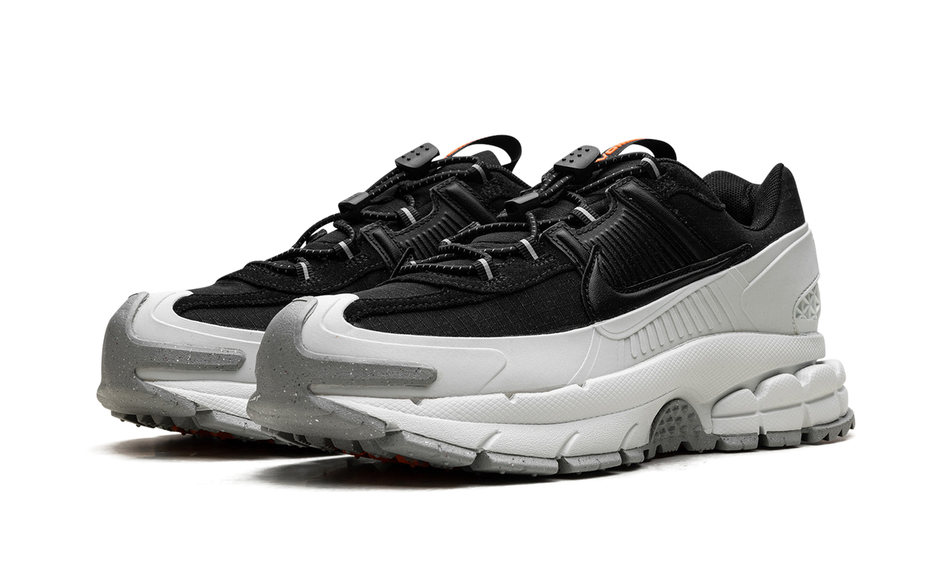 Zoom Vomero 5 Roam "Schwarz Hellsilber"